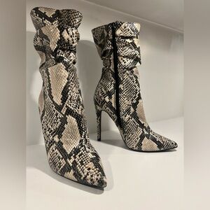 Miss Lola Snake Print Stiletto Boots Pointed Toe Ruched Size 7.5